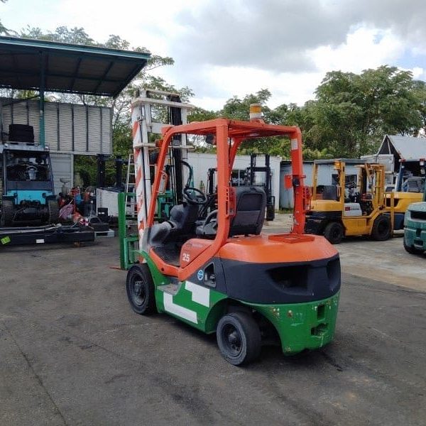 Xe Nâng Dầu Fd25t 17