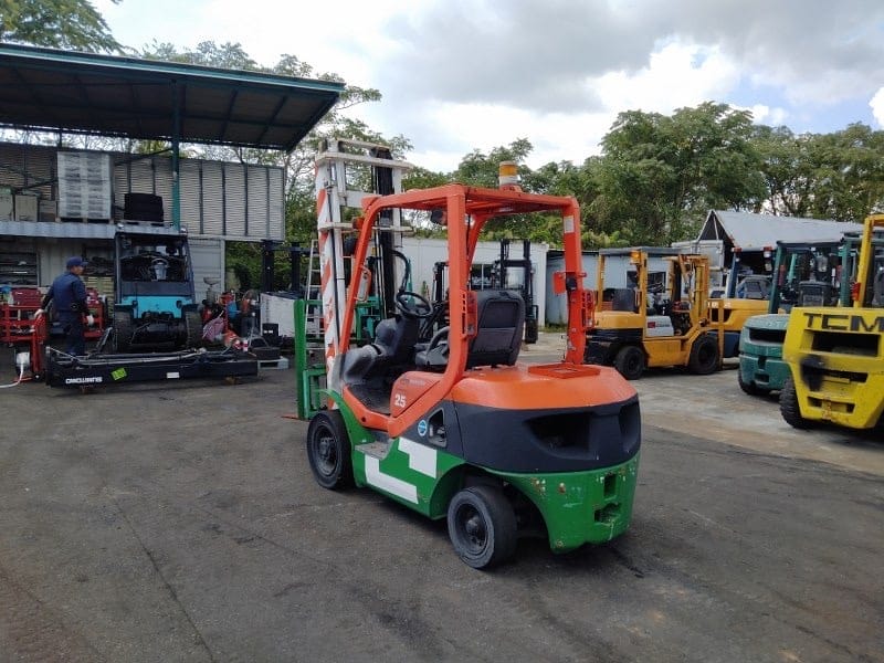 Xe Nâng Dầu Fd25t 17
