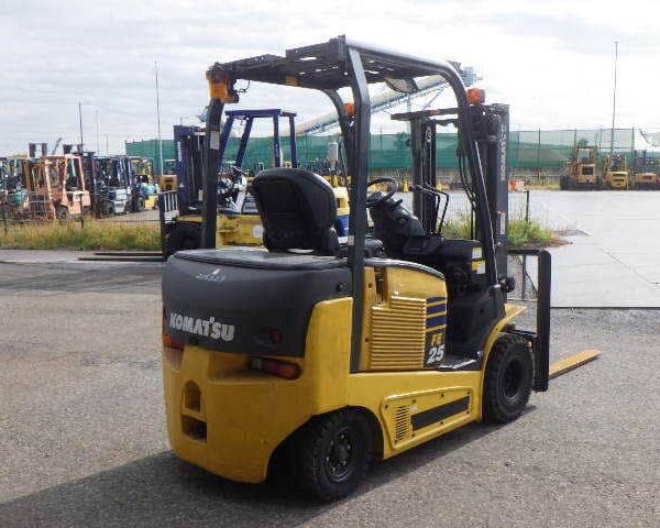 Xe Nâng Điện 2.5 Tấn Komatsu Pin Khô