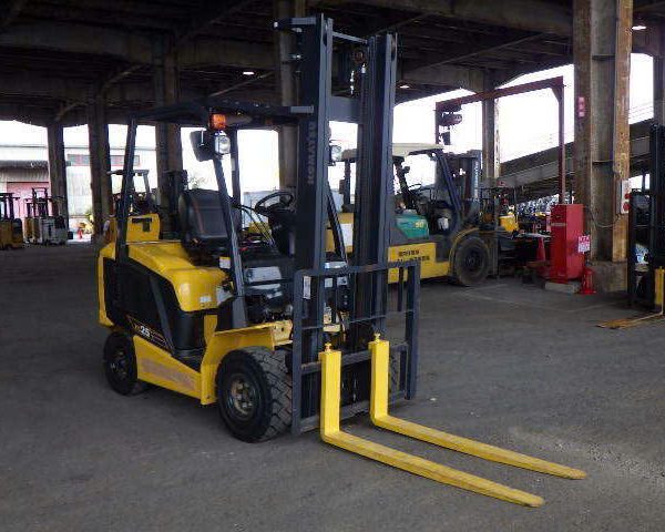Xe Nâng Điện Komatsu FE30-2