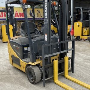 Xe Komatsu nâng điện ngồi lái 1,5 tấn FB15ML-12